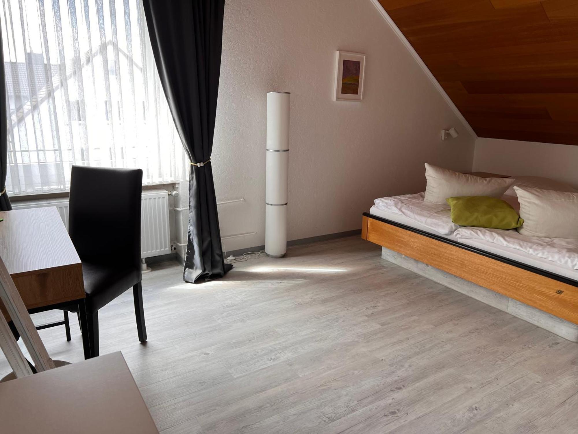 Hotel Restaurant Körber Garbsen Exteriör bild