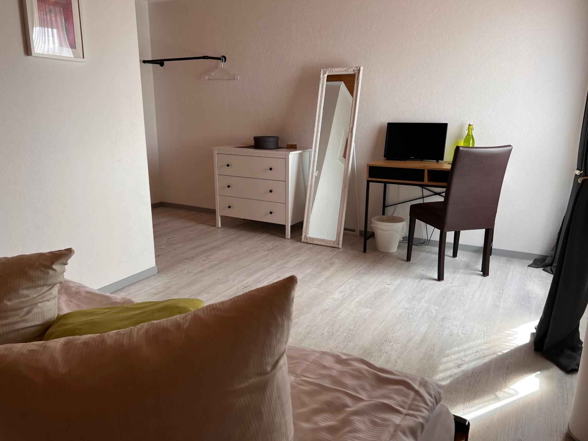 Hotel Restaurant Körber Garbsen Exteriör bild